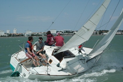 Charter Sailboat J Boat J24 La Rochelle
