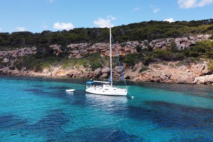 Charter Sailboat Bavaria 34 Cruiser El Masnou