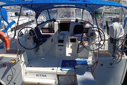 Hire Sailboat Jeanneau Sun Odyssey 440 Marina di Portorosa