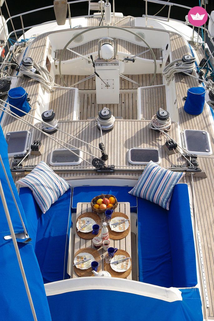 Centurión 61 in Ibiza for hire