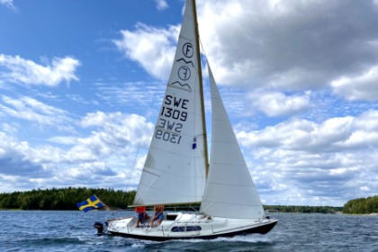 Rental Sailboat Marieholm Internationell Folkbåt - IF Värmdö