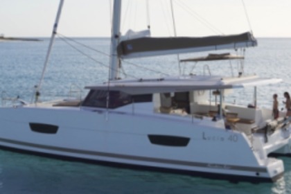 Location Catamaran Fountaine Pajot Lucia 40 with watermaker Pointe-à-Pitre