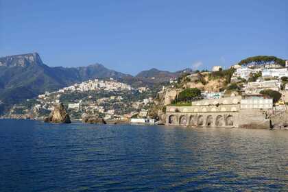 Amalfi Coast Tour - GOZZO MOTOR BOAT  27 FT