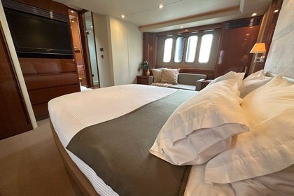 Charter Motor yacht Princess V70 Roses