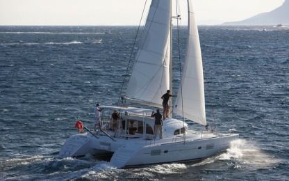 Charter Catamaran Lagoon 380 Palma