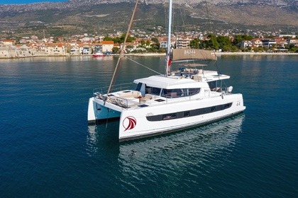 Hire Catamaran Catana Bali 4.4 - 4 + 1 cab. Kaštela