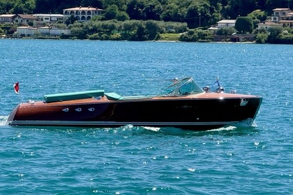 Noleggio Barca a motore Riva Ariston Lazise