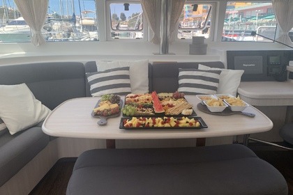 PRIVATE Catamaran Lagoon 440