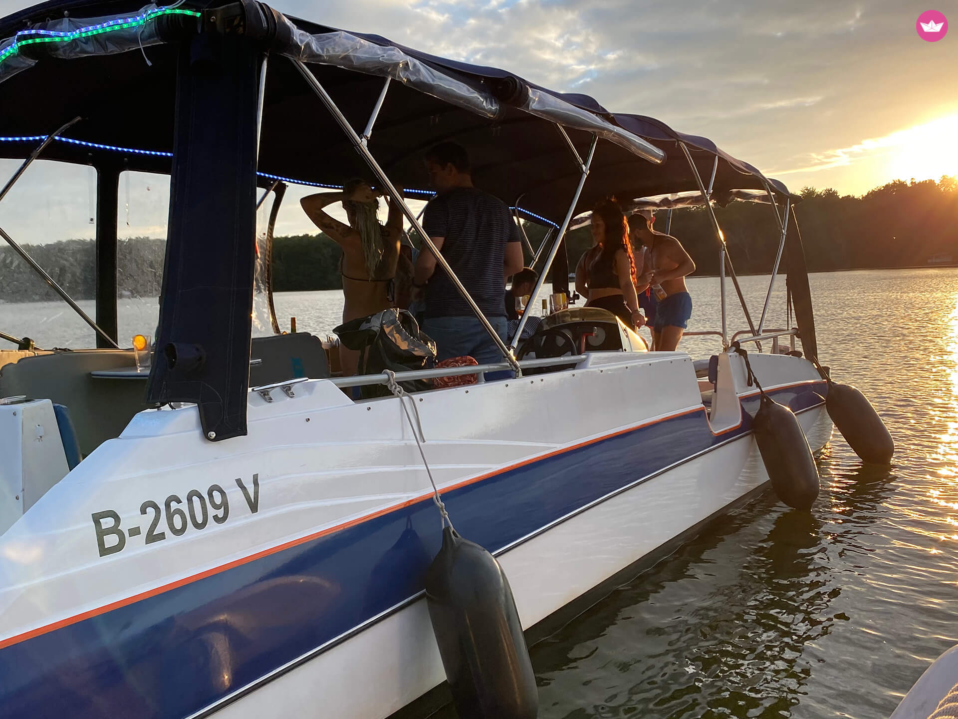 Bateau à moteur Bayliner Partyboot 15cv 8