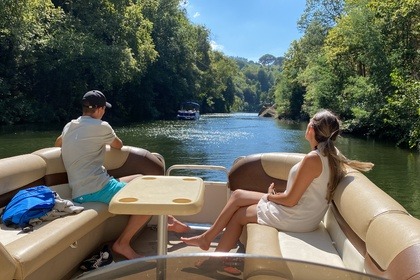 Rental Motorboat SUN TRACKER PARTY BARGE 22 Castelo de Paiva