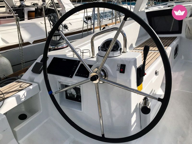Beneteau Oceanis 45 (4 Cabs) in Kotor for hire