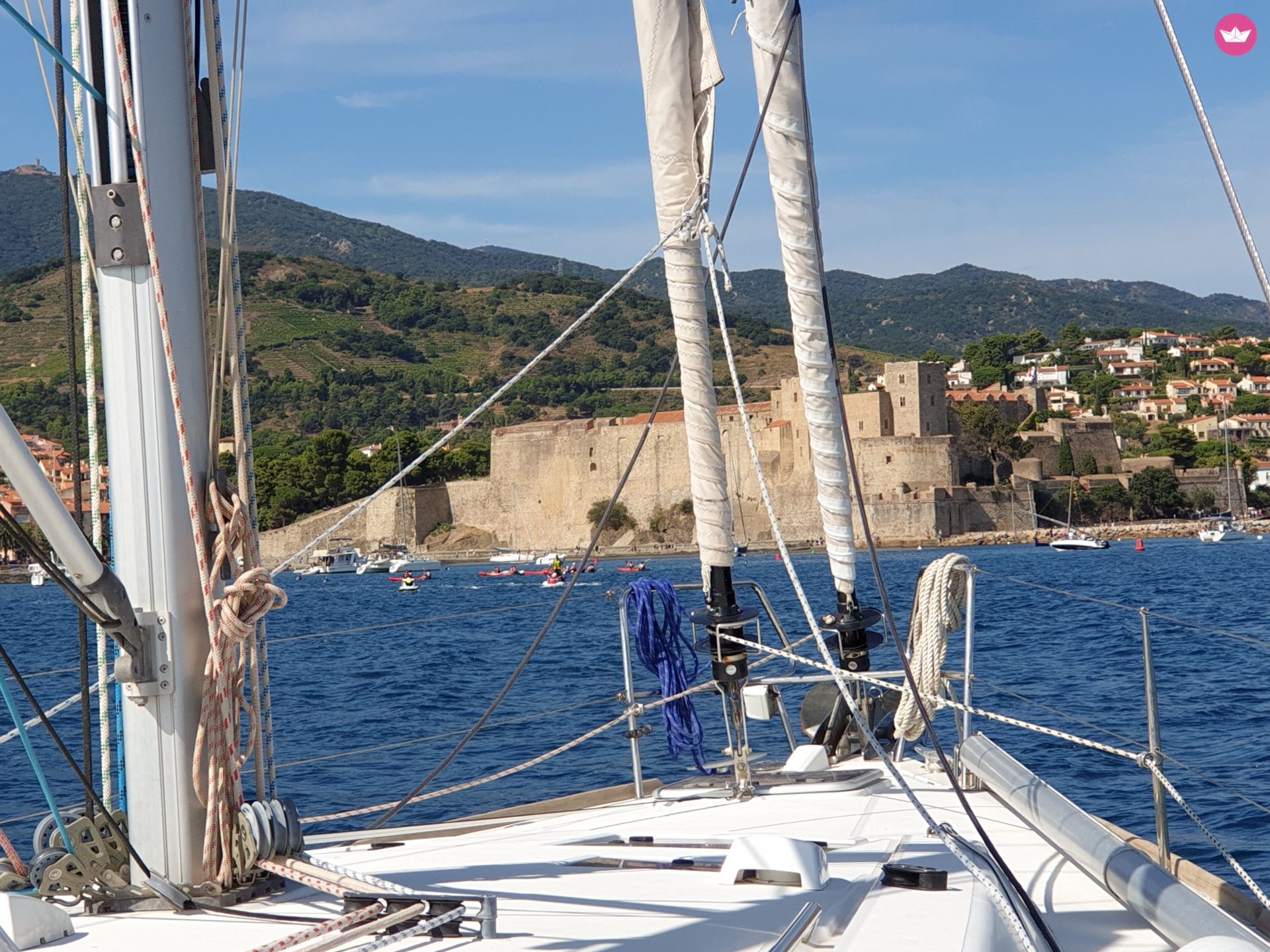 Hire Beneteau Oceanis 45