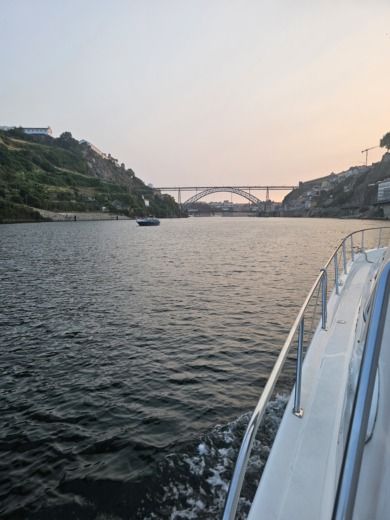 Porto Motorboat SEA RAY 460sundancer alt tag text
