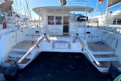 Hire Catamaran Lagoon-Bénéteau Lagoon 40 - 4 + 1 cab. Ca'n Pastilla