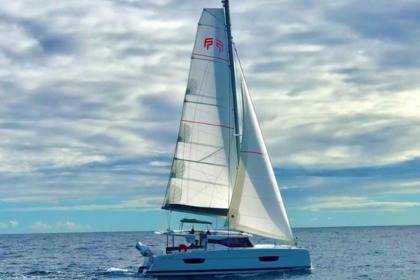 Location Catamaran  ISLA 40 (4 CAB + 1 /  2 SDB) Pointe-à-Pitre