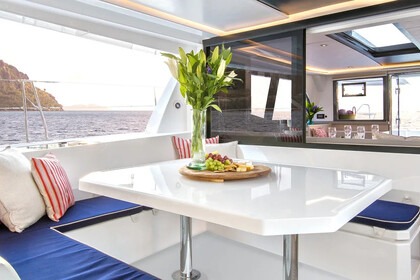 Charter Catamaran  Moorings 4500L/10 Road Town