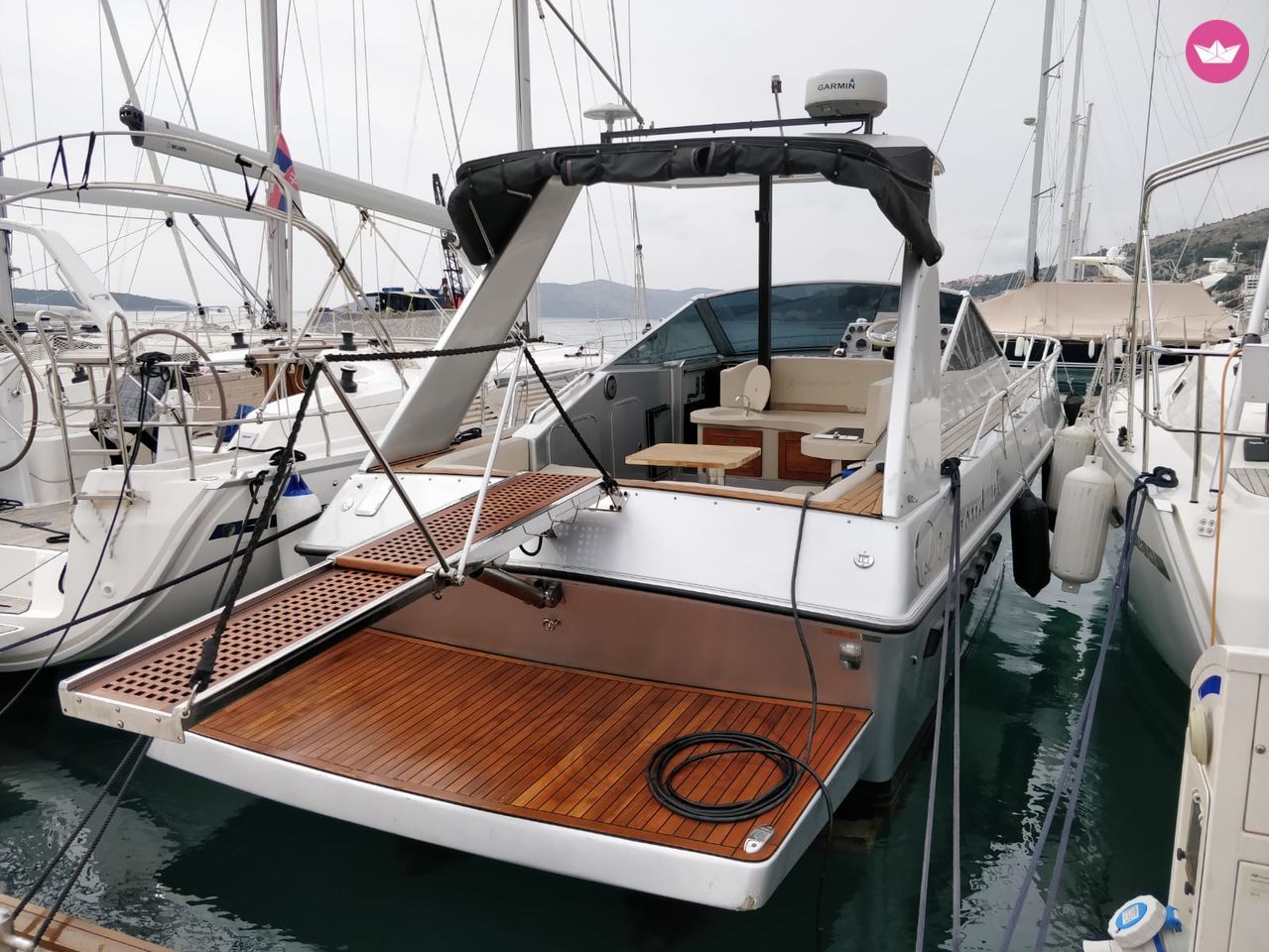 Charter Motorboat Diamond 40 Split