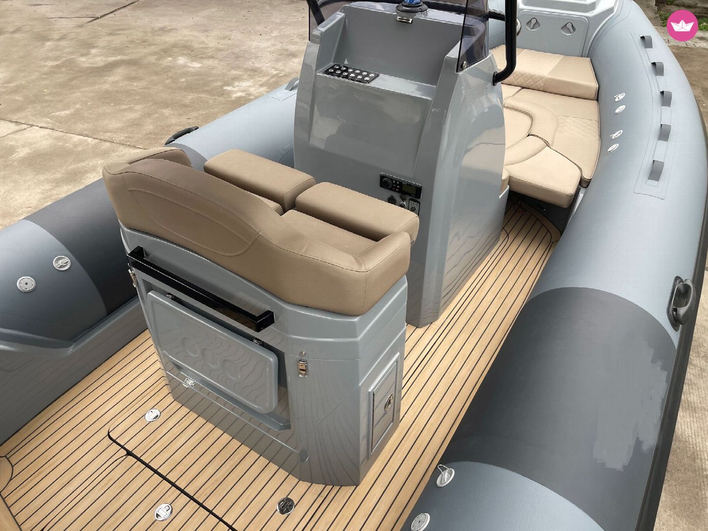 Semi-rigide Black 250cv 3