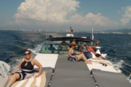 Hire Motorboat Sea Ray 55 Puerto Vallarta