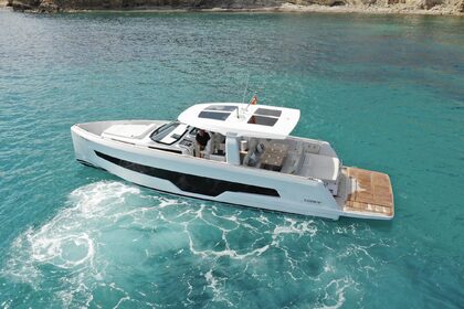 Hire Motorboat Fjord FJORD 41XL Coti-Chiavari