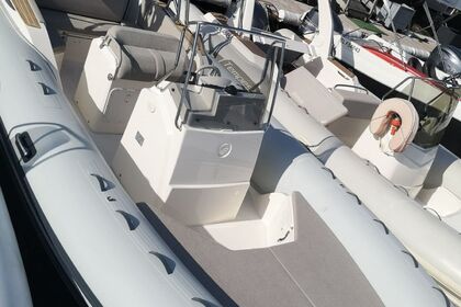 Charter RIB CAPELLI TEMPEST 775 Cavalaire-sur-Mer