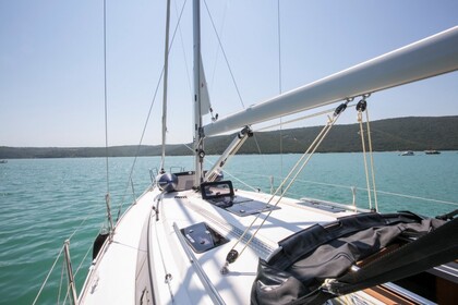 Bavaria Cruiser 37