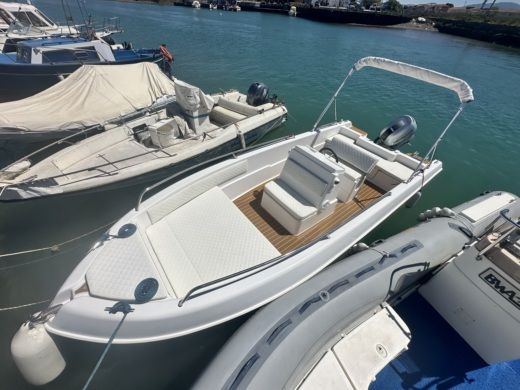 Cantieri Antares Luidia 65