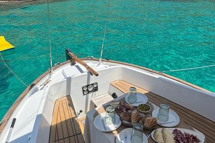 Hire Sailboat myabca delfin 28 Club de Mar