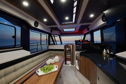 Barco a motor Northman 1200 110hp