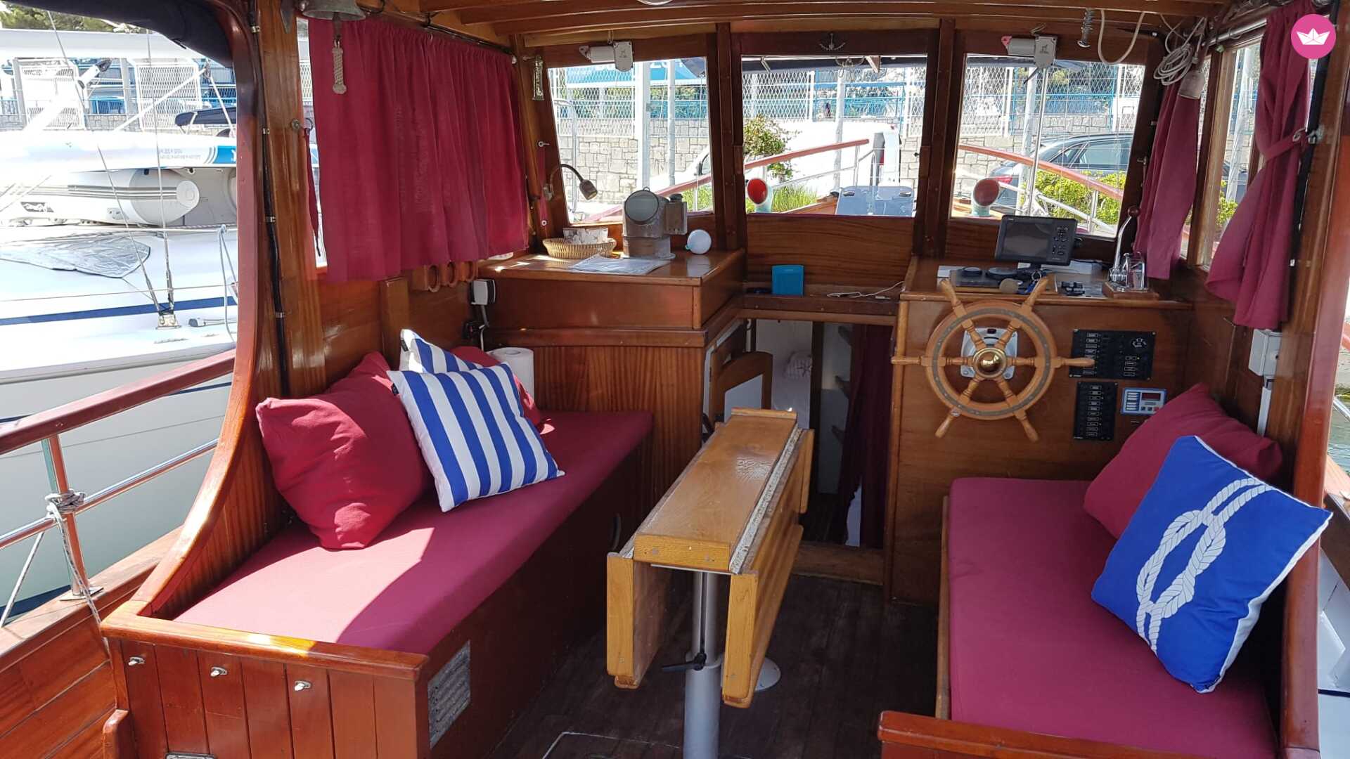 Bateau à moteur Traditional Croatian boat Leut Palagruža 140cv 7