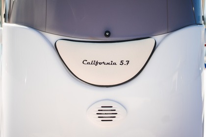 "Malibu" California 5.7 con Yamaha