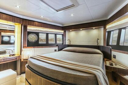 Yacht a motore TRINITY 1800 HP (2018)