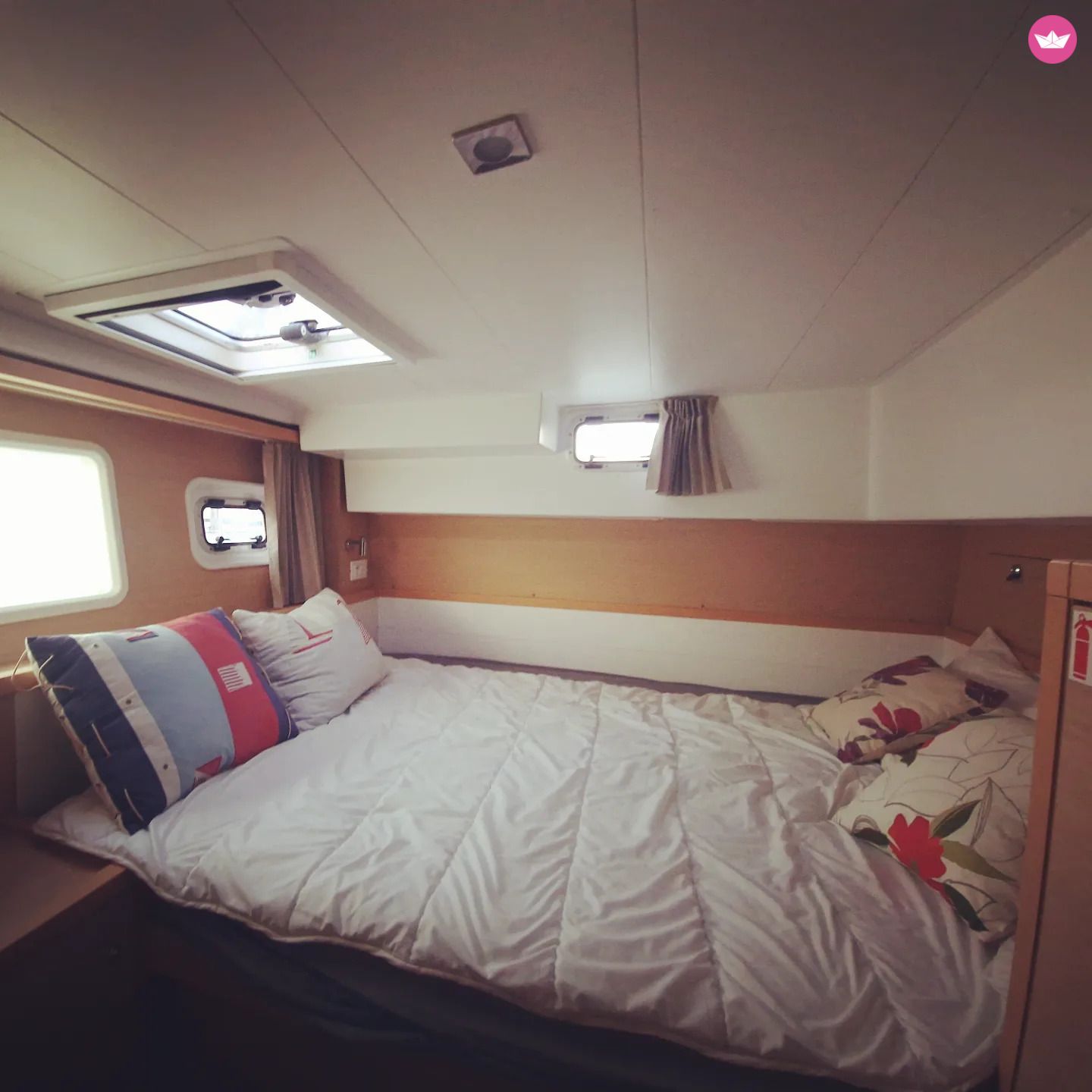 Hire Lagoon Lagoon 39