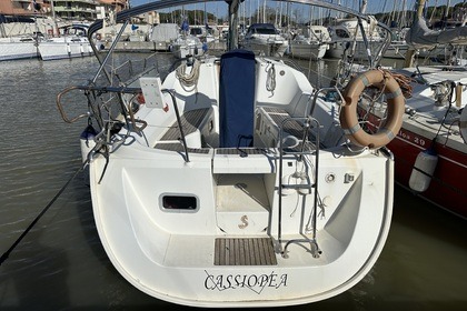 Charter Sailboat  Oceanis 323 Clipper Punta Ala