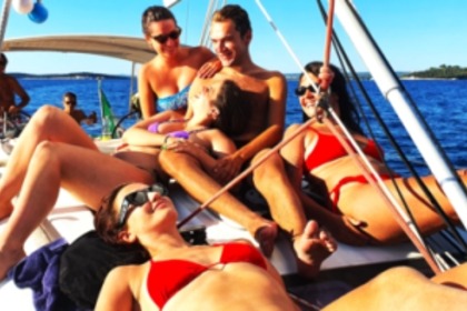 Miete Segelboot BENETEAU OCEANIS 40 with SKIPPER Lignano Sabbiadoro