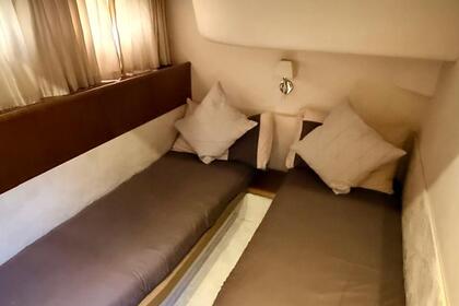 BEST 48FT YACTH FOR RENT IN DUBAI