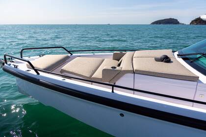 NUOVO 2025 - Axopar 37 Sun Top 2x400HP