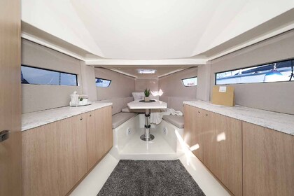 Hire Motorboat NUVA YACHTS Nuva M9 Cabin Palma de Mallorca