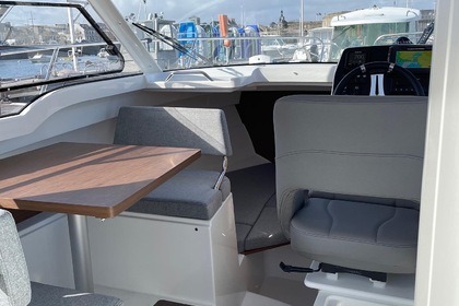 Location Bateau à moteur Beneteau Antares 7 Concarneau