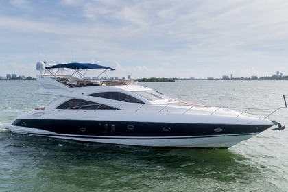 Hire Motor yacht Sunseeker 66 Manhatan Cancún
