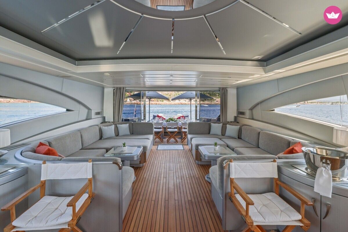Yacht Mangusta 108 5500cv 6