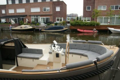 Verhuur Motorboot Seafury 800 Rotterdam