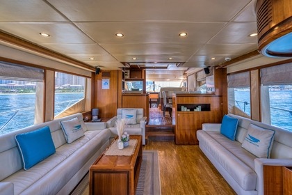 64-ft Majesty Yacht Private Cruise with Drink