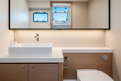 Let's go Outremer 52