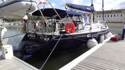 Charter Sailboat Beneteau Oceanis 500 Arzal