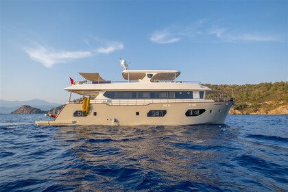 Custom Built luxury motor yacht with a capacity of 12 people