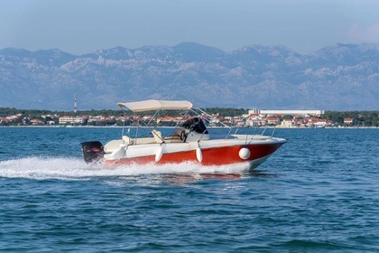 Miete Motorboot Custom Hm 22 fly Rogoznica