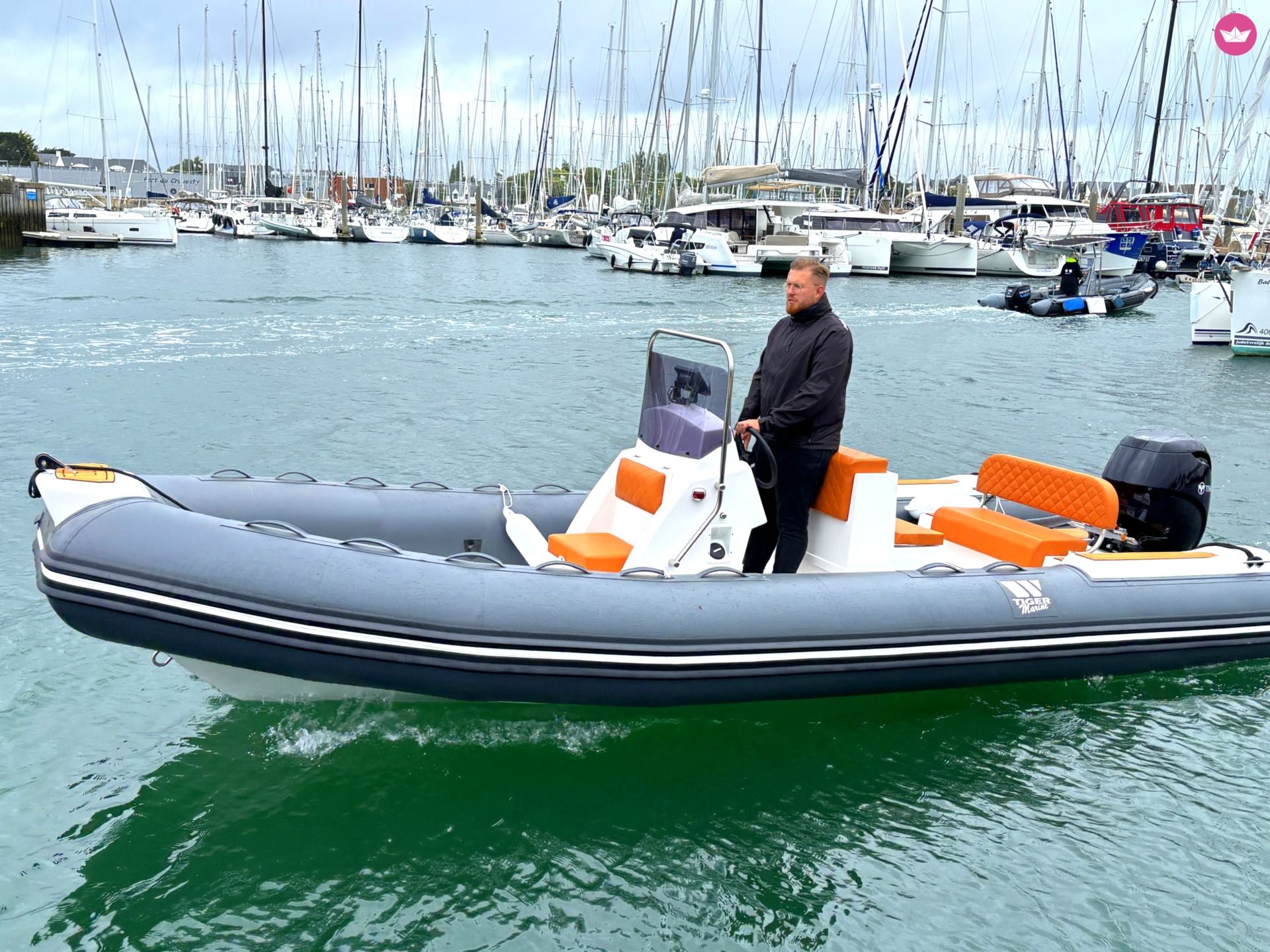 Semi-rigide Tiger Marine 650 OPEN 140cv