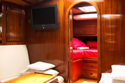 Sailing boat Amica 42 , 11 People