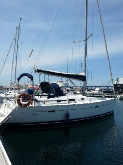Location Voilier Beneteau Oceanis Clipper 34 Vigo